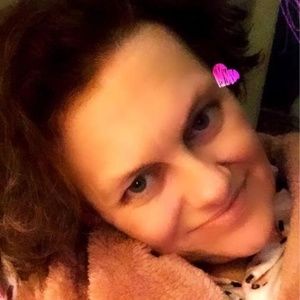 Meet your Posher, Niki